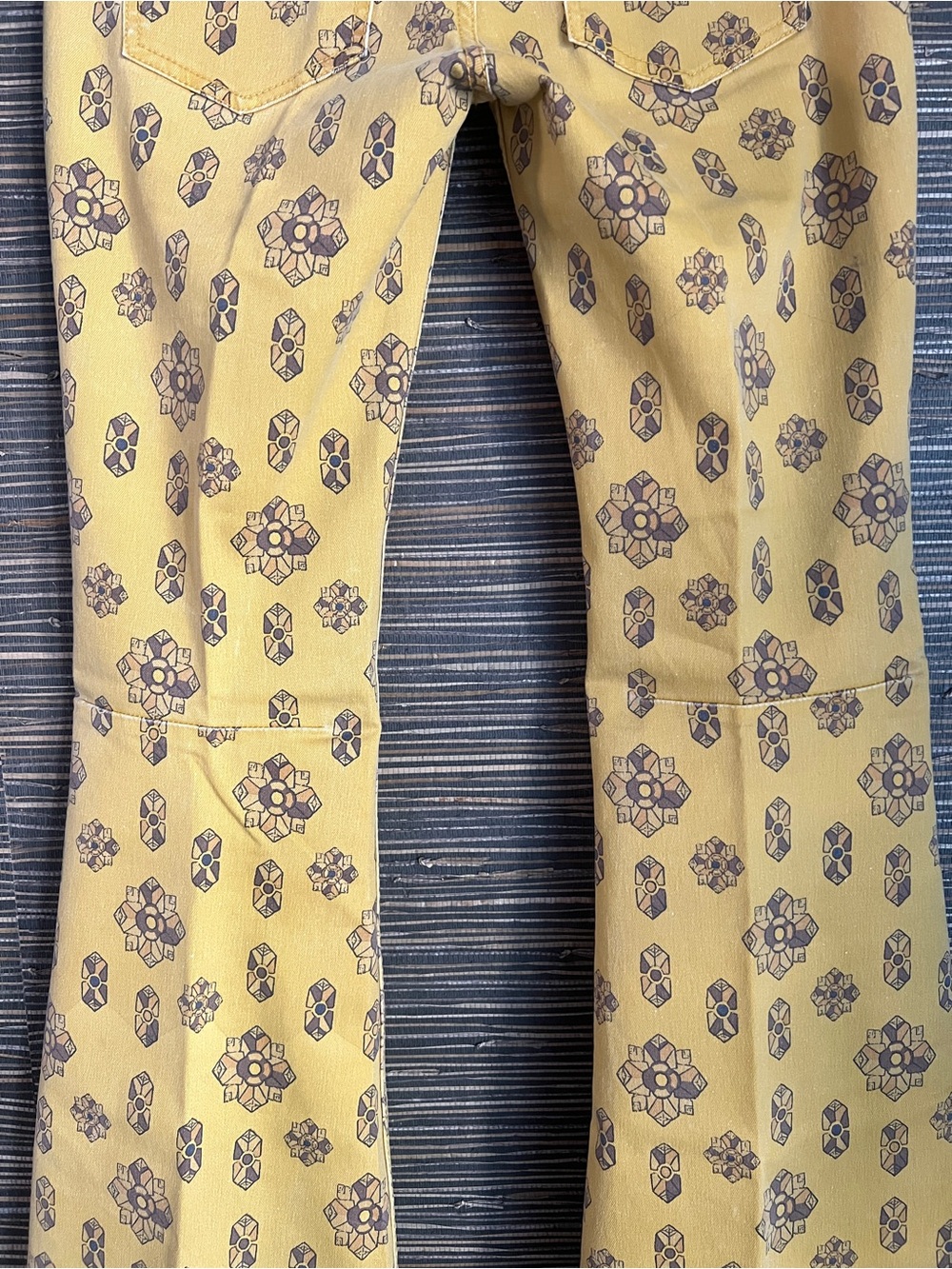 🆕 Free People Printed Penny Pull-On Flare Jeans 27 - Picture 7 of 16